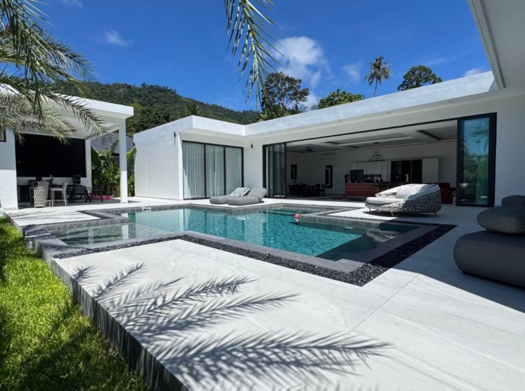Villa Zola à Lamai, Koh Samui — extérieur moderne avec piscine privée et vue montagne