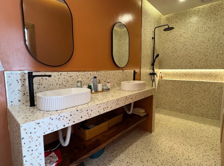 South West Villa — salle de bain moderne