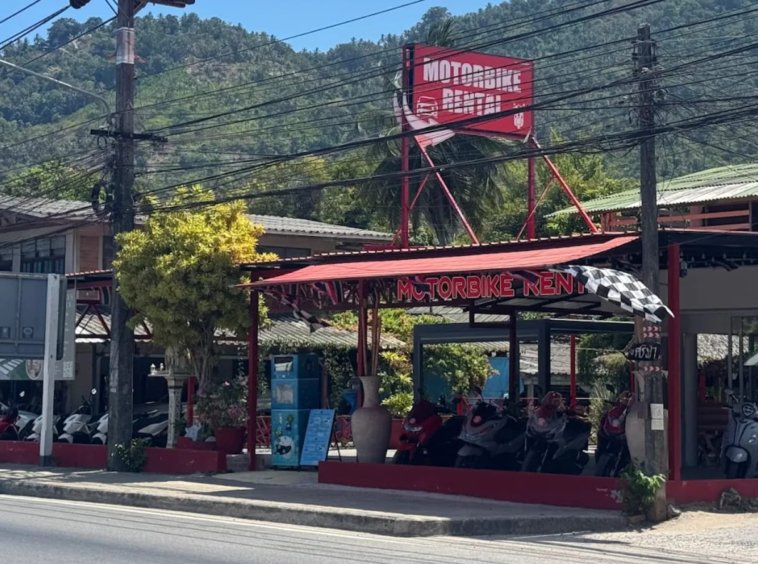 Samui Bike Tour, business de location de scooters en activité à Lamai