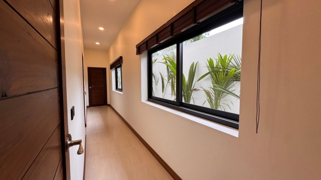 Couloir desservant les chambres de la Villa Chana 2 chambres