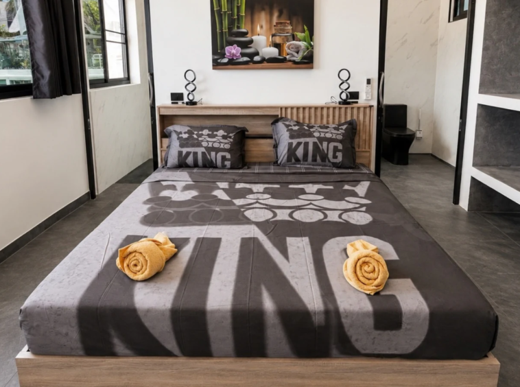 Troisième chambre avec lit king size de la Villa Azura