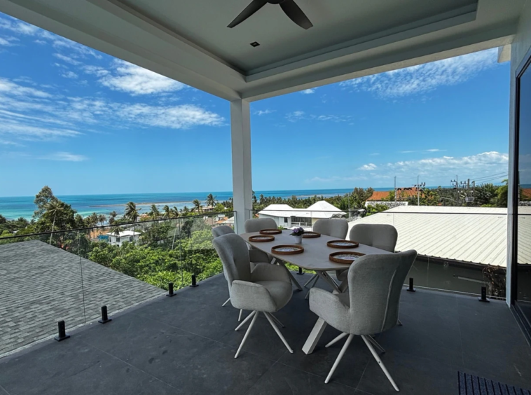 Terrasse panoramique avec vue mer de la Villa Azura